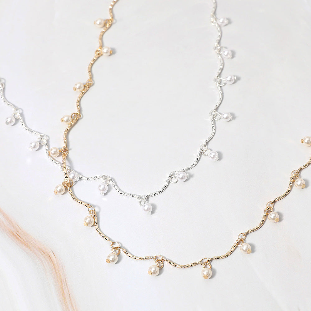 Wavy Pearl Necklace