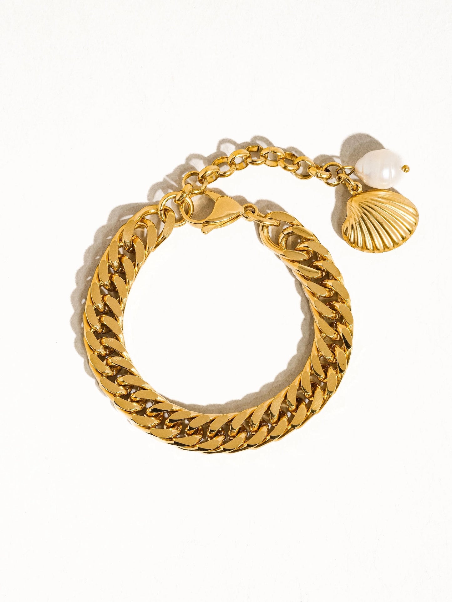 Shell Chain Bracelet