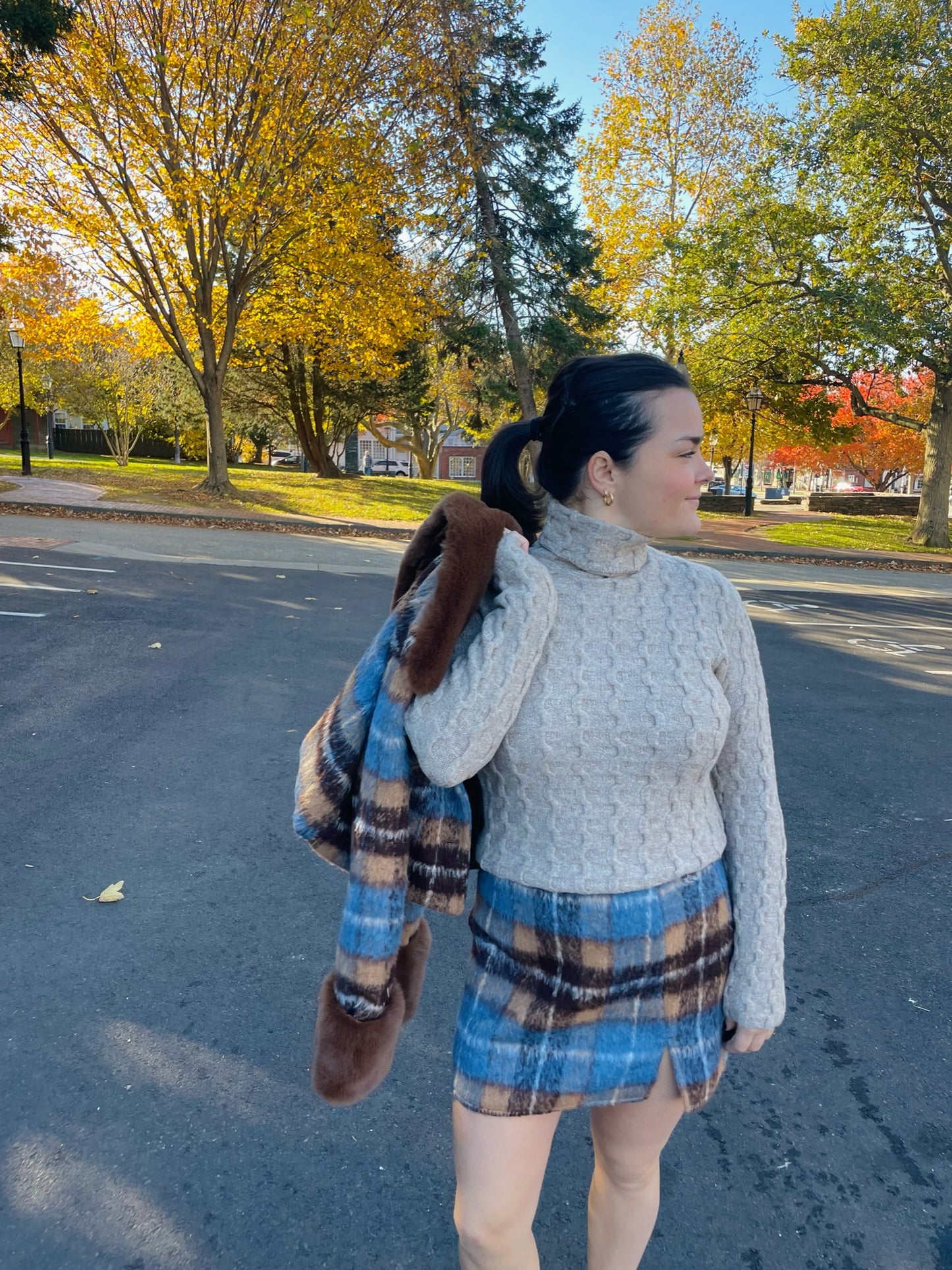 Wavy Cable Knit Top