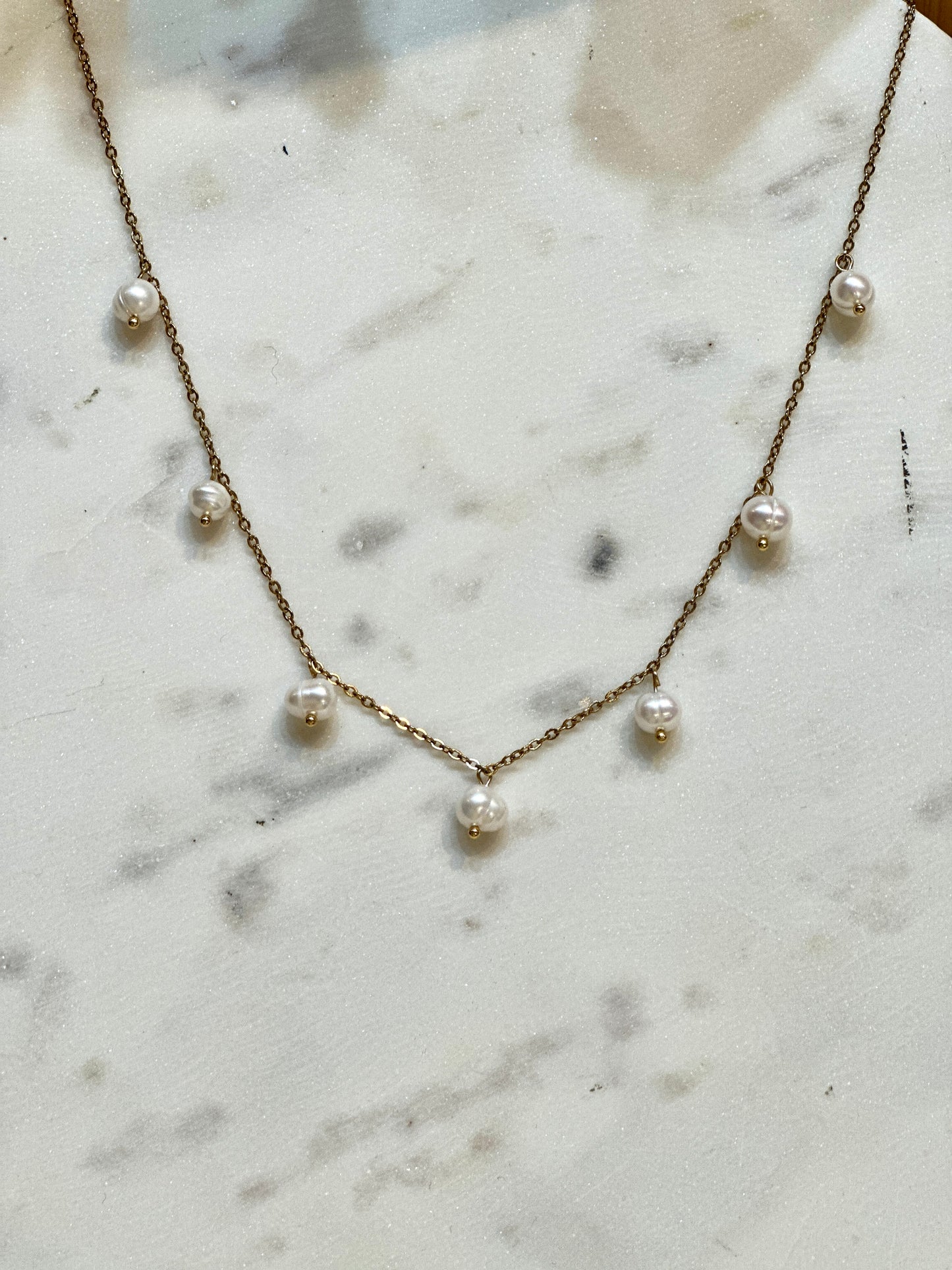 Pearl Hang Necklace