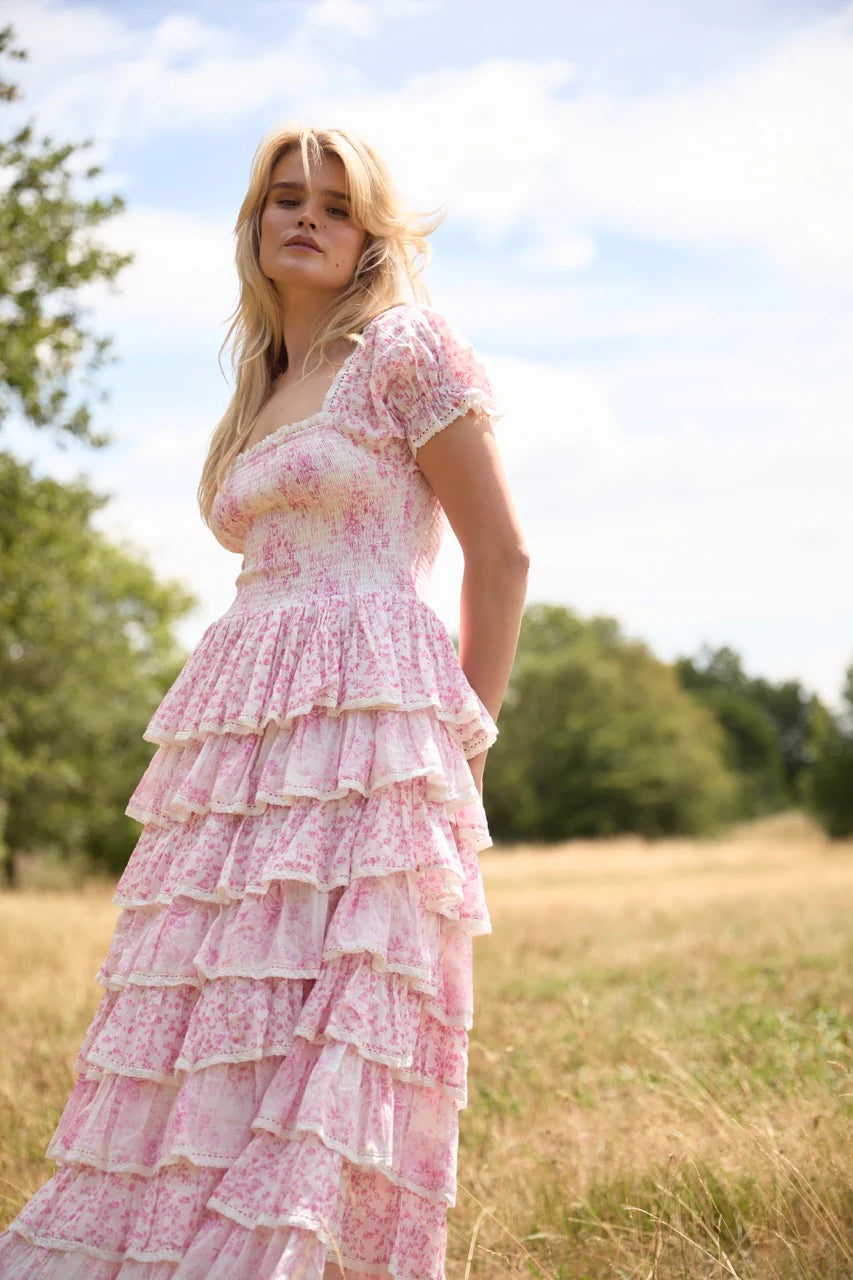 luna maxi dress 24.0 Hips Select your size:M - 7½ model-name:deni Ashley Stewart Sleeveless Lace