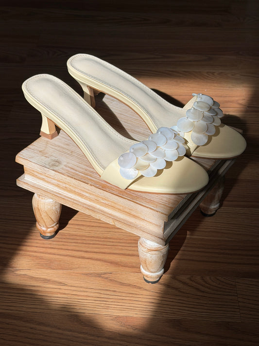 Mother Of Pearl Kitten Heel