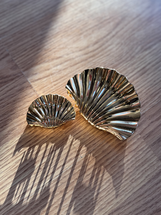 Metallic Shell Hair Claw