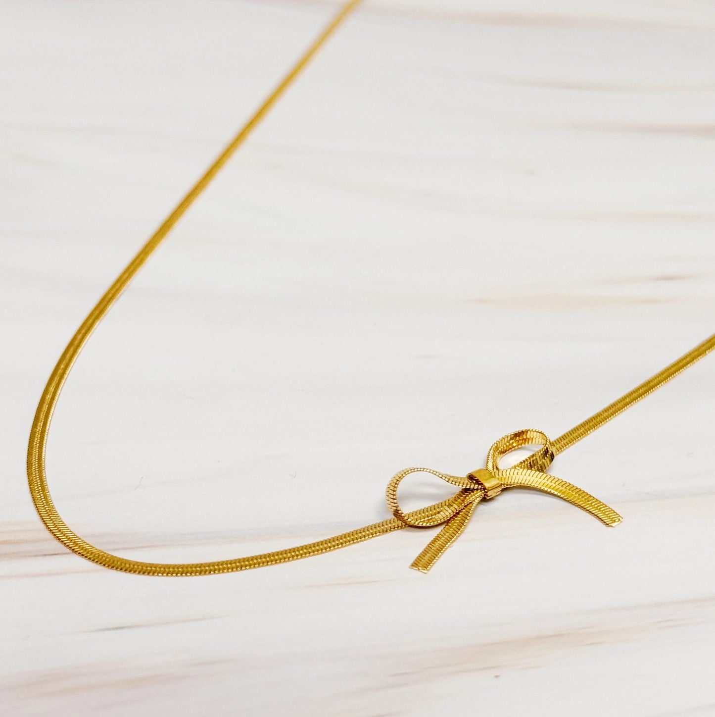 Bow Necklace