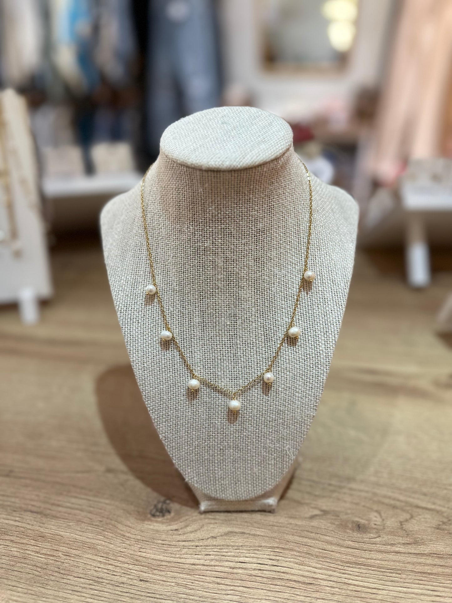Pearl Hang Necklace